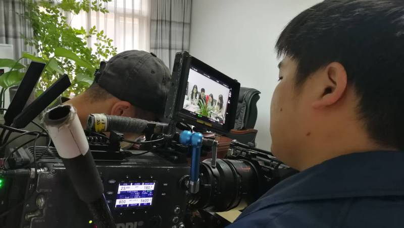剧本杀式体验：龙泉驿区广告片拍摄公司构建沉浸式消费决策路径